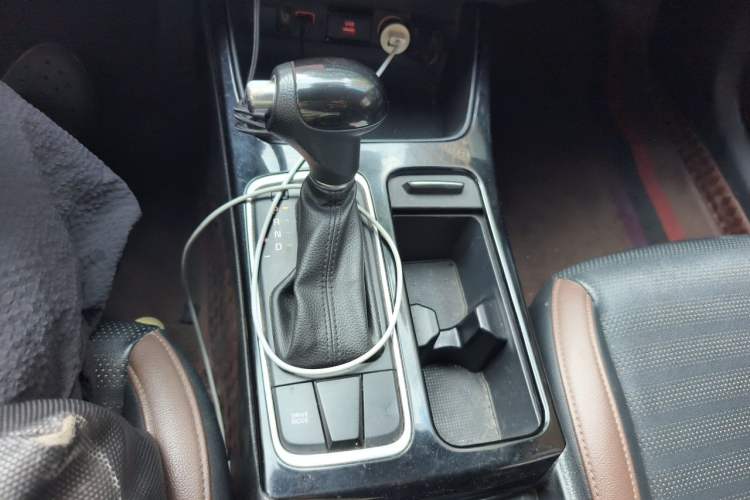 Used Kia K4 2017 1.8L Automatic GLS Special Gear Lever