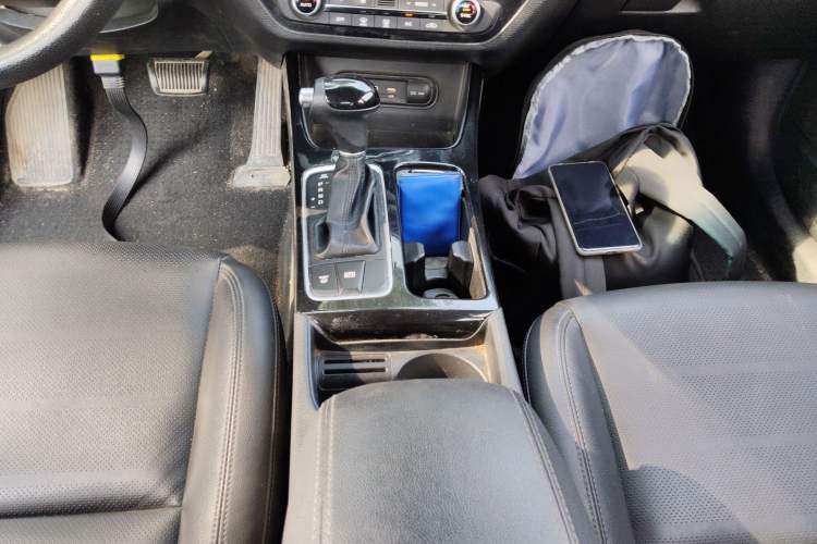 Used Kia K4 2017 1.8L Automatic GLS Special Gear Lever