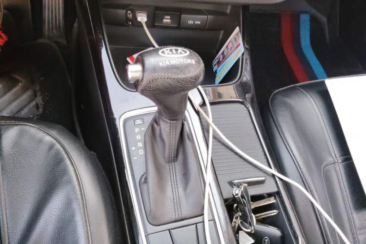 Used Kia K4 2017 1.8L Automatic GL Gear Lever