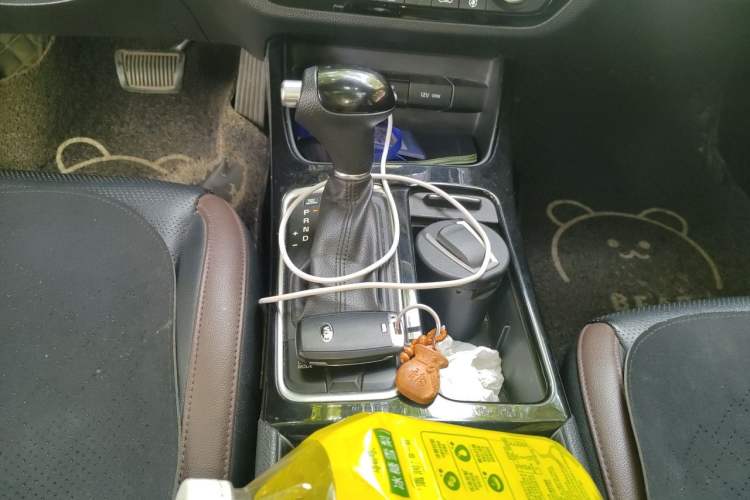 Used Kia K4 2017 1.8L Automatic GLS Special Gear Lever