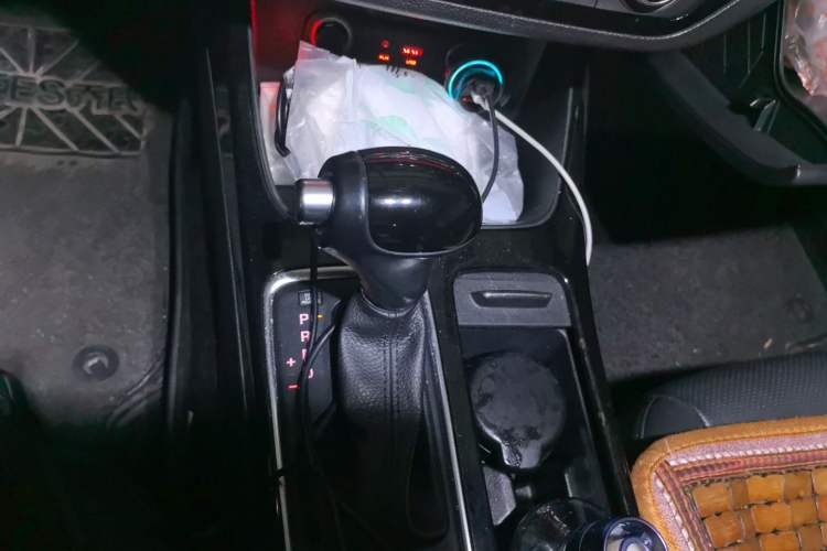 Used Kia K4 2017 1.6T Automatic T-DLX Turbo Gear Lever