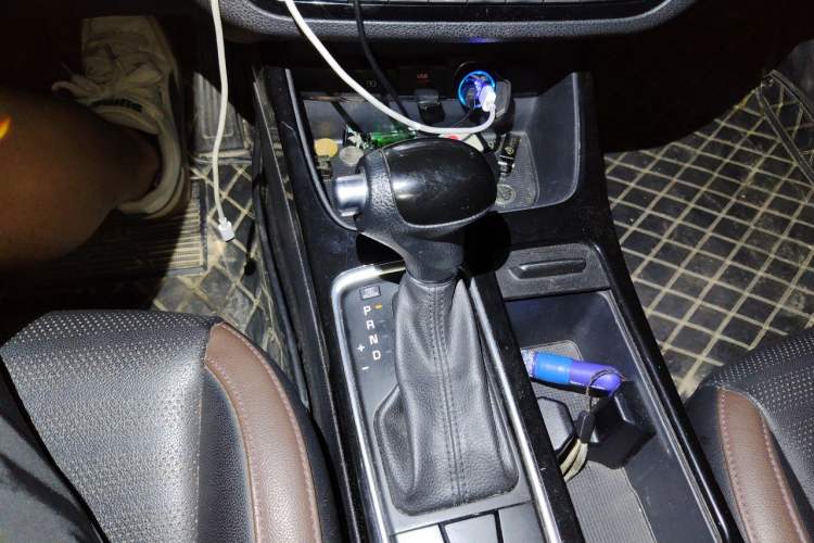 Used Kia K4 2017 1.8L Automatic GLS Special Gear Lever