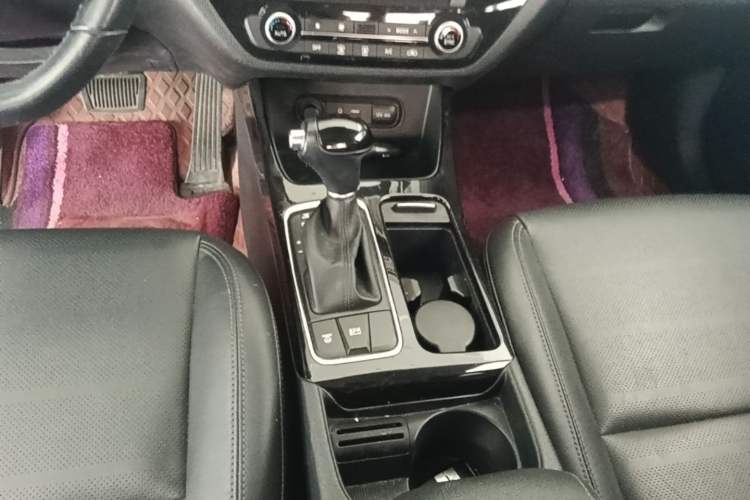 Used Kia K4 2017 1.6T Automatic T-DLX Turbo Gear Lever