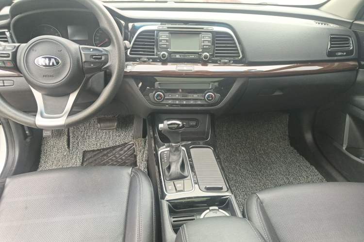 Used Kia K4 2017 1.8L Automatic GLS Special Gear Lever