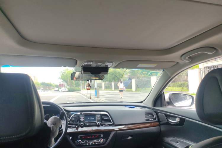 Used Kia K4 2017 1.6T Automatic T-DLX Turbo Headliner