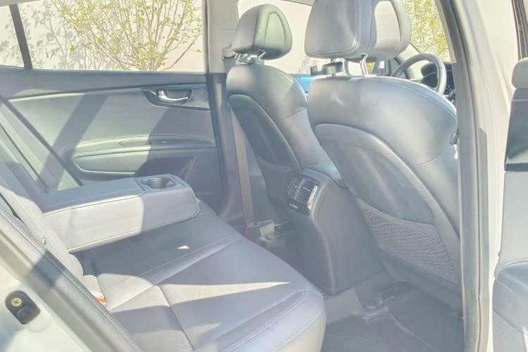Used Kia K4 2017 1.6T Automatic T-DLX Turbo Headliner