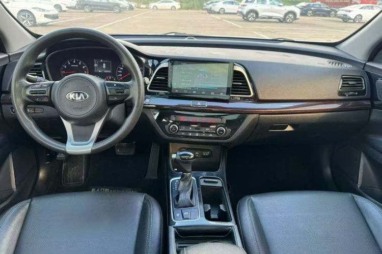 Used Kia K4 2017 1.8L Automatic GLS Special Interior 1