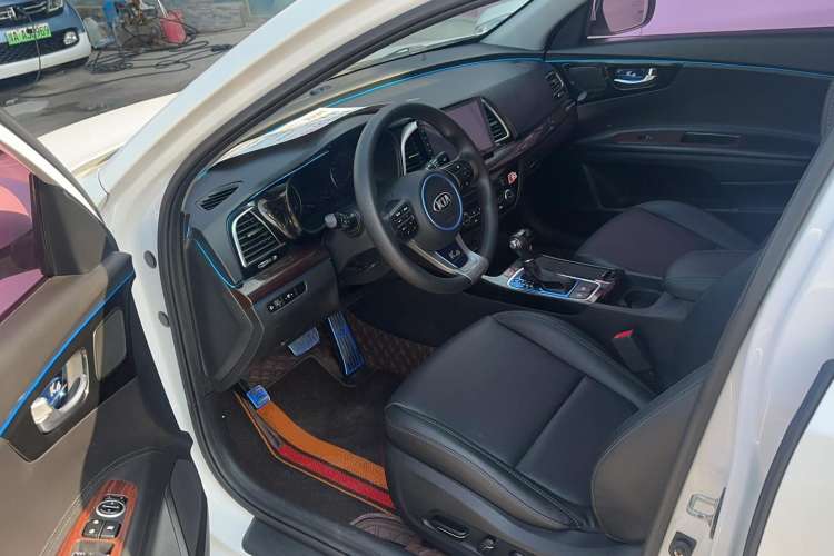 Used Kia K4 2017 1.8L Automatic GLS Special Interior 2