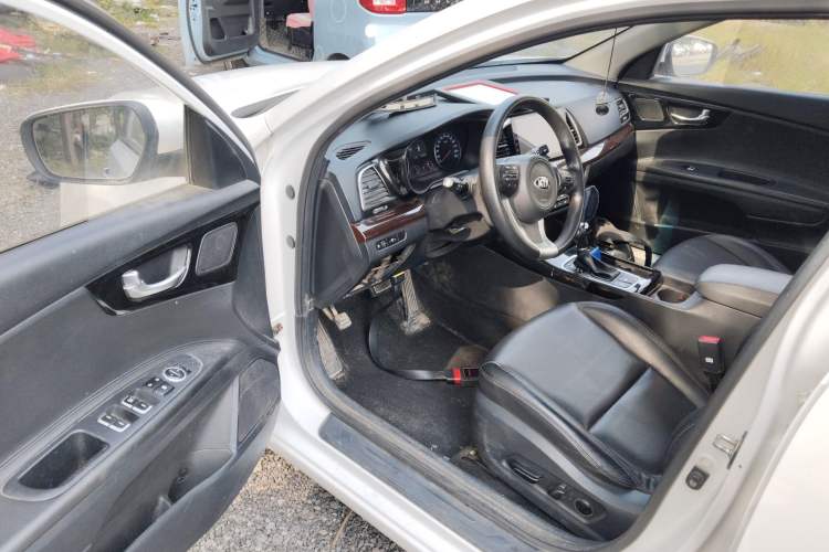 Used Kia K4 2017 1.8L Automatic GLS Special Interior 3