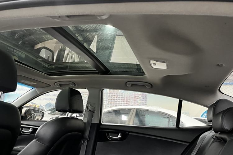 Used Kia K4 2017 1.8L Automatic DLX Special Interior 6