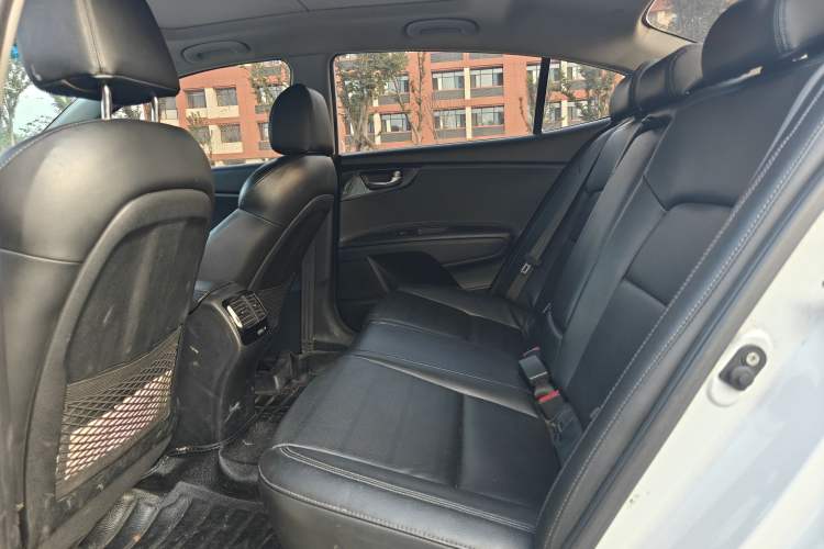Used Kia K4 2017 1.8L Automatic GLS Special Interior 6