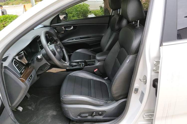 Used Kia K4 2017 1.8L Automatic GLS Special Left Front Seat