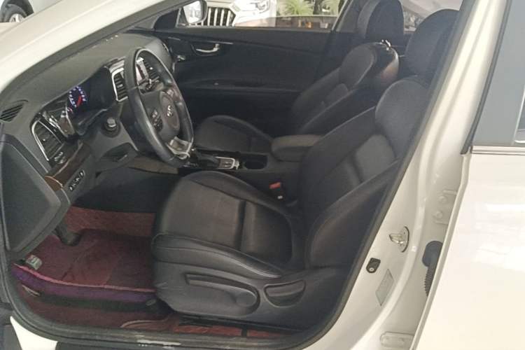 Used Kia K4 2017 1.6T Automatic T-DLX Turbo Left Front Seat