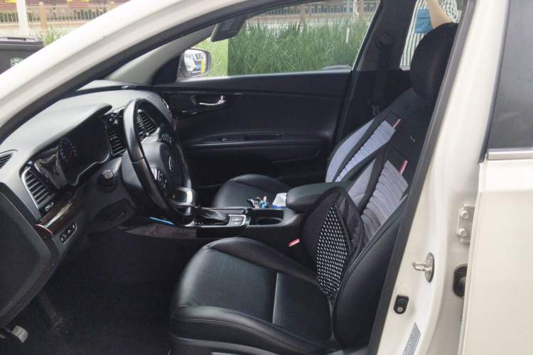 Used Kia K4 2017 1.6T Automatic T-DLX Turbo Left Front Seat
