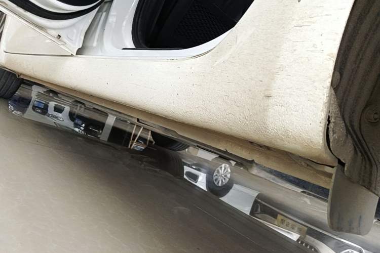 Used Kia K4 2017 1.6T Automatic T-DLX Turbo Left Side Sill