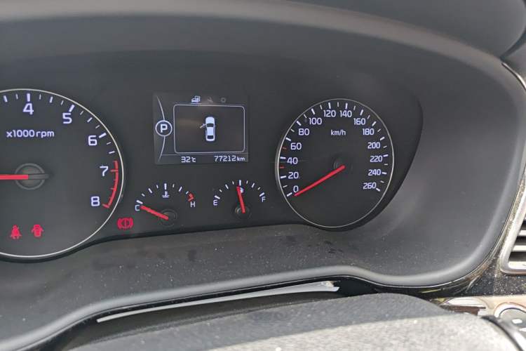Used Kia K4 2017 1.6T Automatic T-DLX Turbo Odometer Close Up