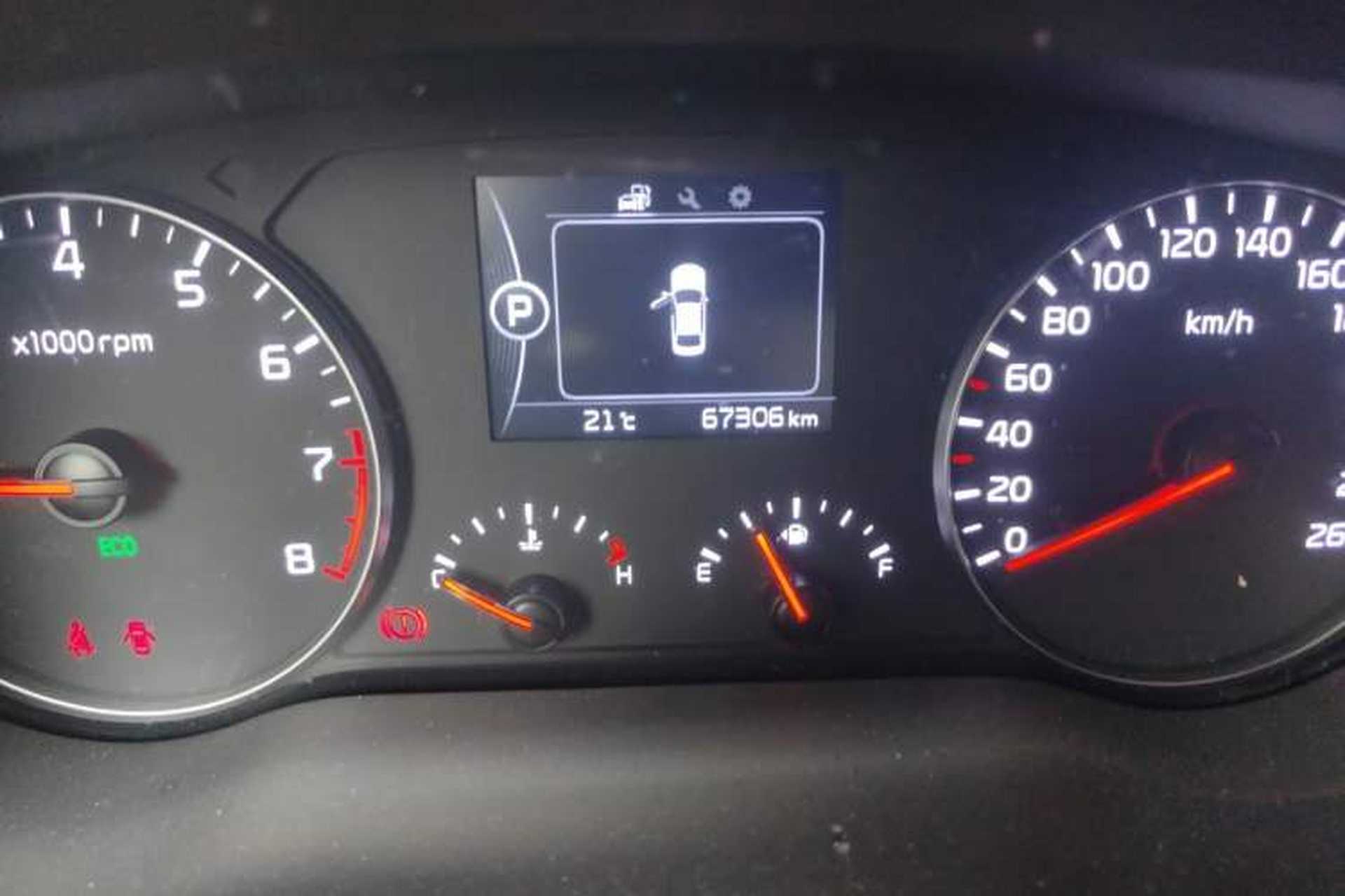 Used Kia K4 2017 1.6T Automatic T-DLX Turbo Odometer Close Up