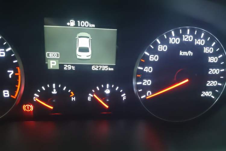 Used Kia K4 2017 1.8L Automatic GL Odometer Close Up