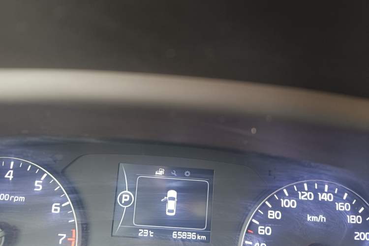 Used Kia K4 2017 1.6T Automatic T-DLX Turbo Odometer Close Up