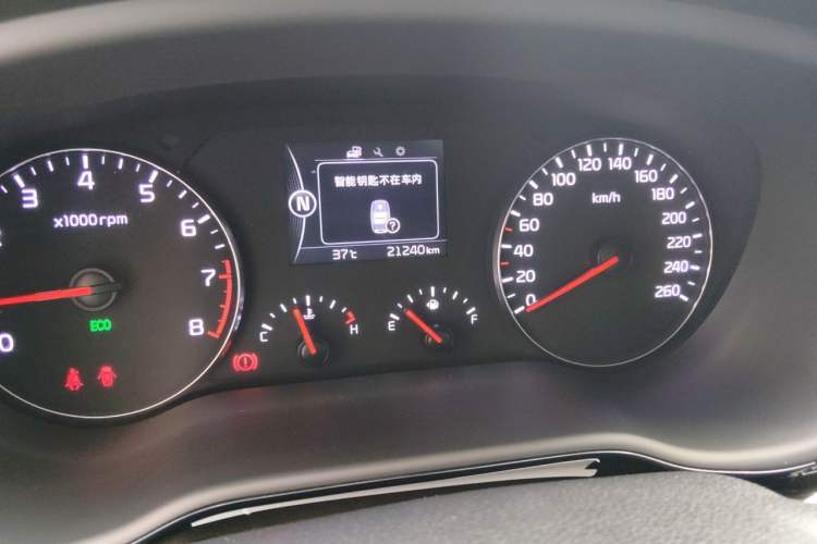 Used Kia K4 2017 1.6T Automatic T-DLX Turbo Odometer Close Up