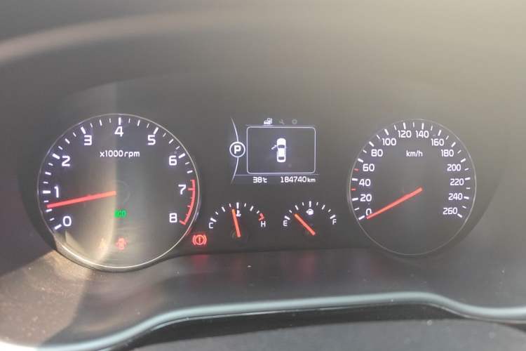 Used Kia K4 2017 1.6T Automatic T-DLX Turbo Odometer Close Up