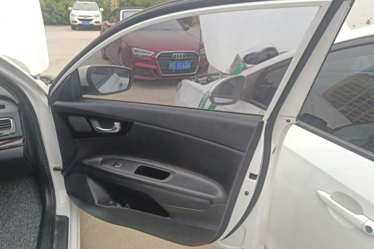 Used Kia K4 2017 1.8L Automatic GLS Special Right Front Door Interior