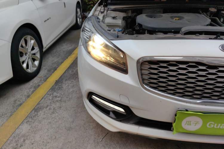 Used Kia K4 2017 1.8L Automatic GLS Special Right Front Headlight