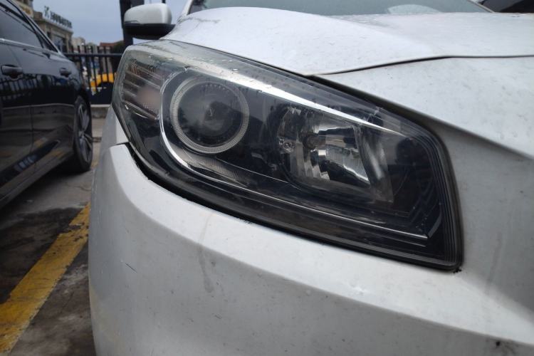 Used Kia K4 2017 1.6T Automatic T-DLX Turbo Right Front Headlight
