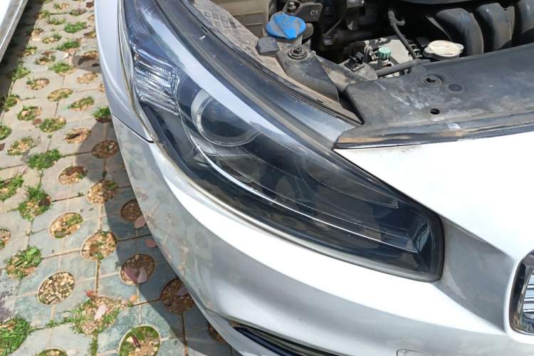 Used Kia K4 2017 1.8L Automatic GLS Special Right Front Headlight