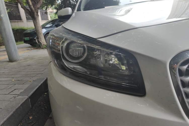 Used Kia K4 2017 1.6T Automatic T-DLX Turbo Right Front Headlight