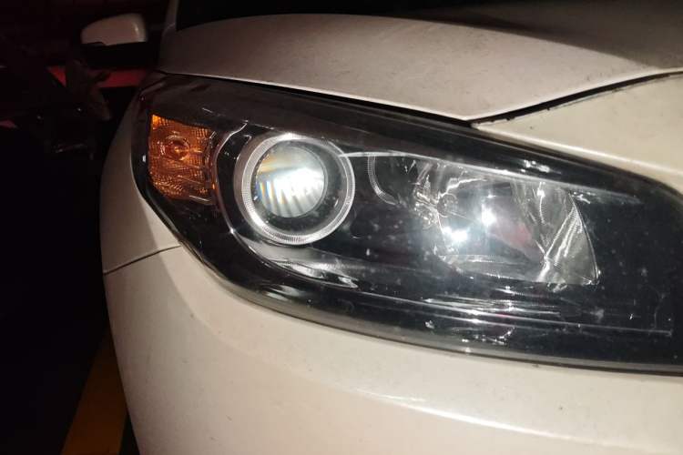 Used Kia K4 2017 1.6T Automatic T-DLX Turbo Right Front Headlight
