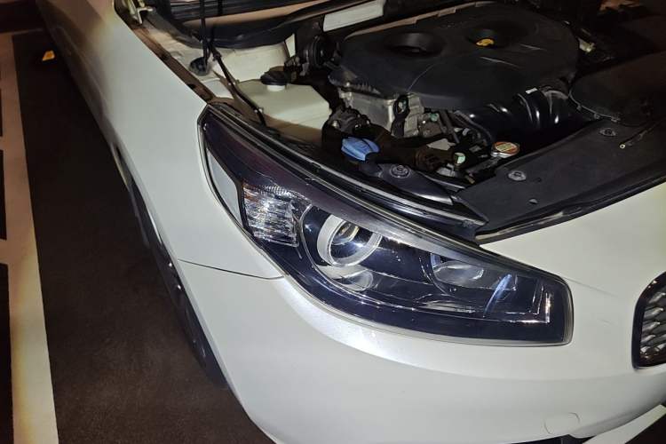 Used Kia K4 2017 1.8L Automatic DLX Special Right Front Headlight