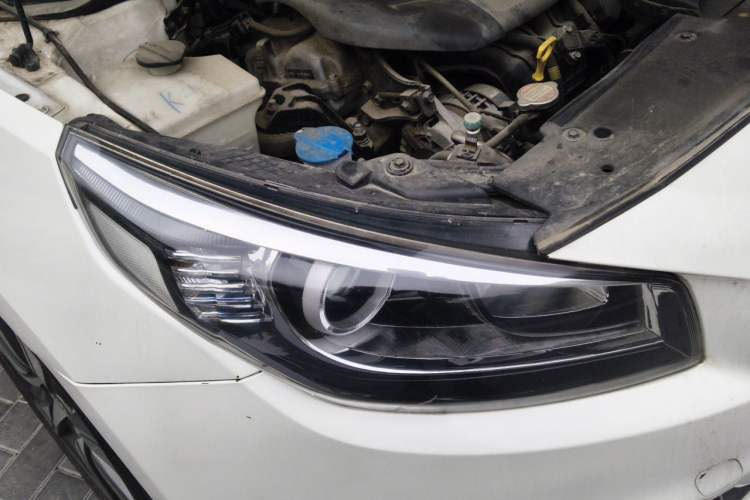 Used Kia K4 2017 1.6T Automatic T-DLX Turbo Right Front Headlight