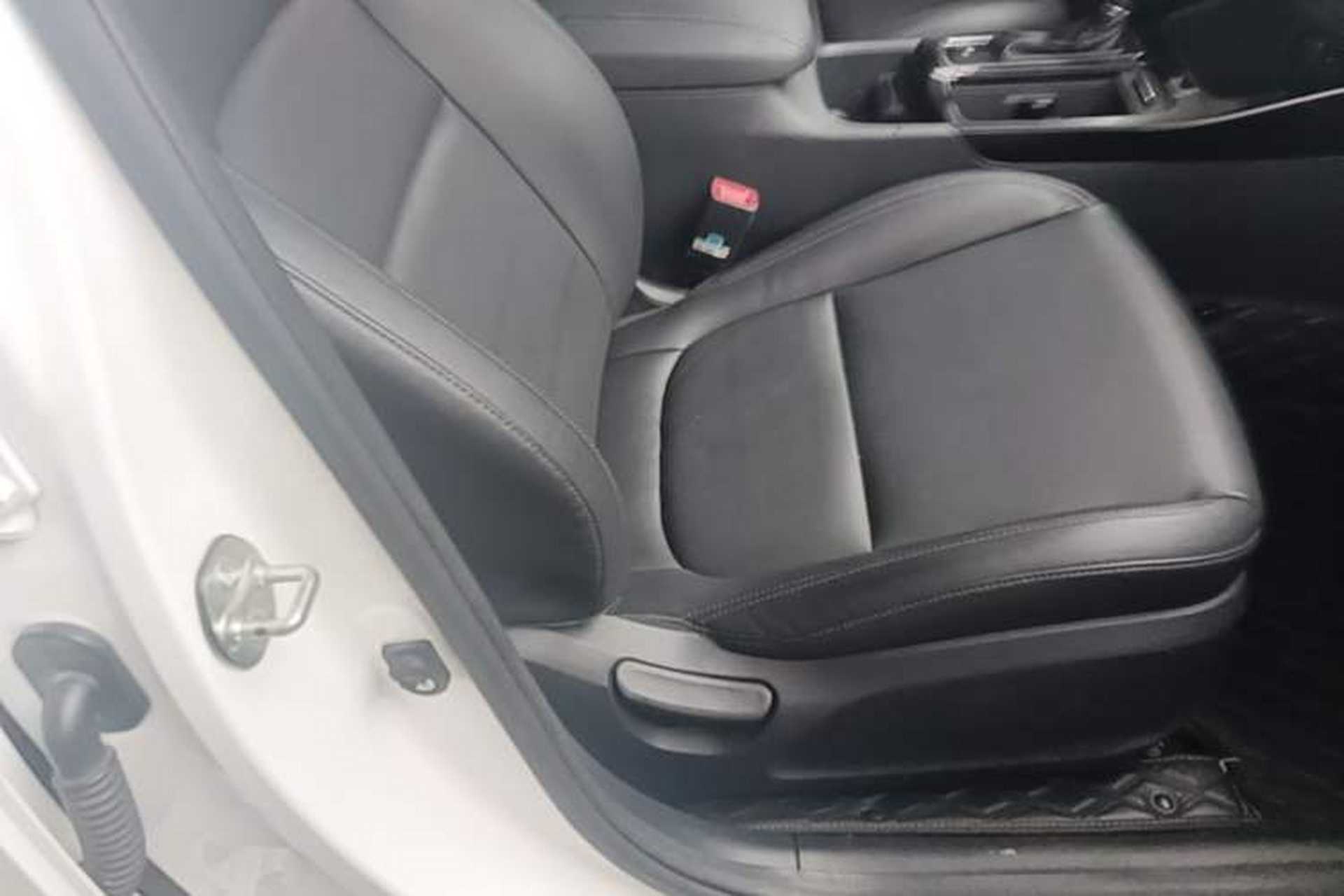 Used Kia K4 2017 1.6T Automatic T-DLX Turbo Right Front Seat