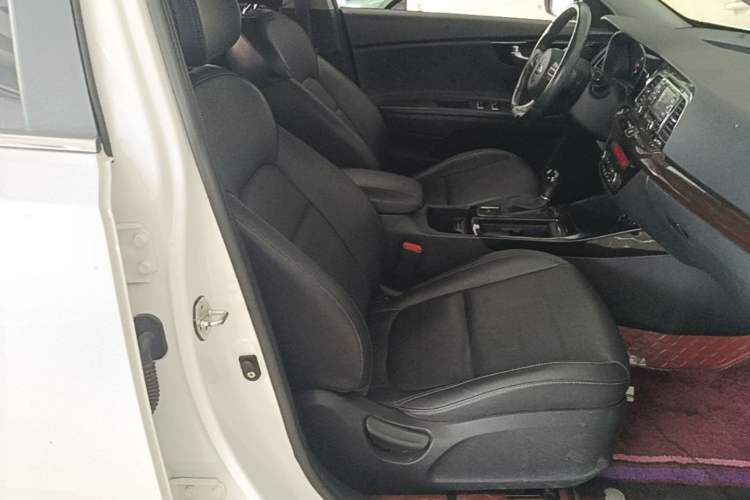 Used Kia K4 2017 1.6T Automatic T-DLX Turbo Right Front Seat