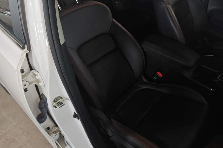 Used Kia K4 2017 1.8L Automatic GLS Special Right Front Seat