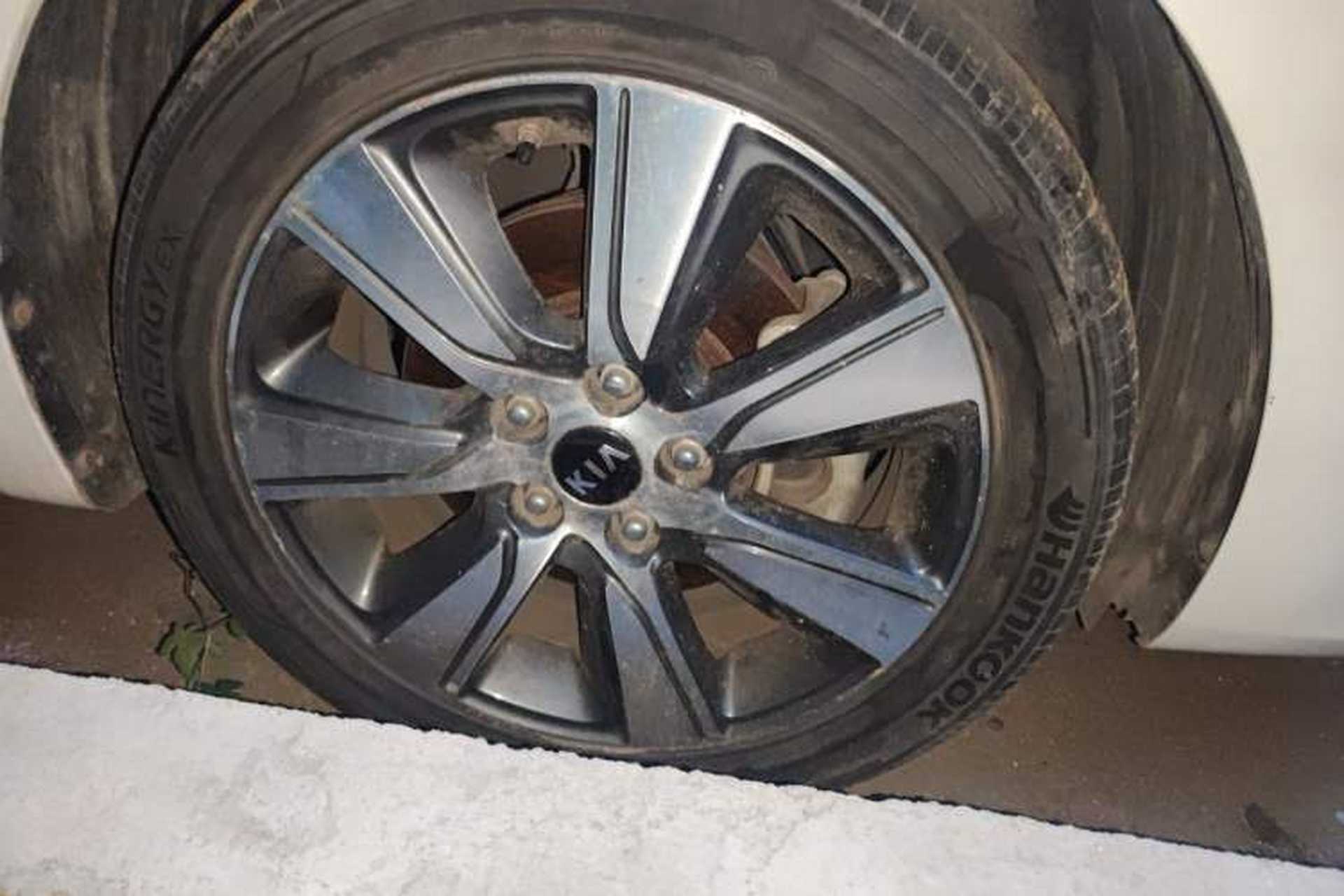 Used Kia K4 2017 1.6T Automatic T-DLX Turbo Right Front Wheel Hub