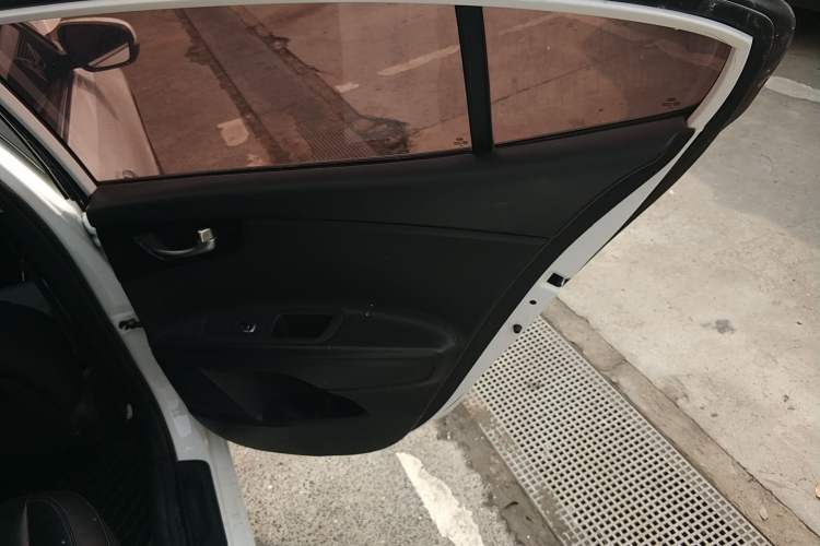 Used Kia K4 2017 1.8L Automatic GLS Special Right Rear Door Interior