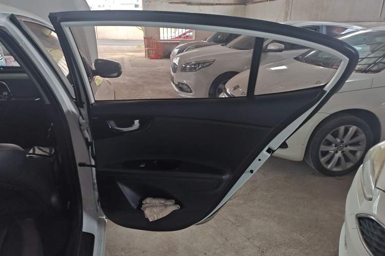 Used Kia K4 2017 1.8L Automatic GLS Special Right Rear Door Interior