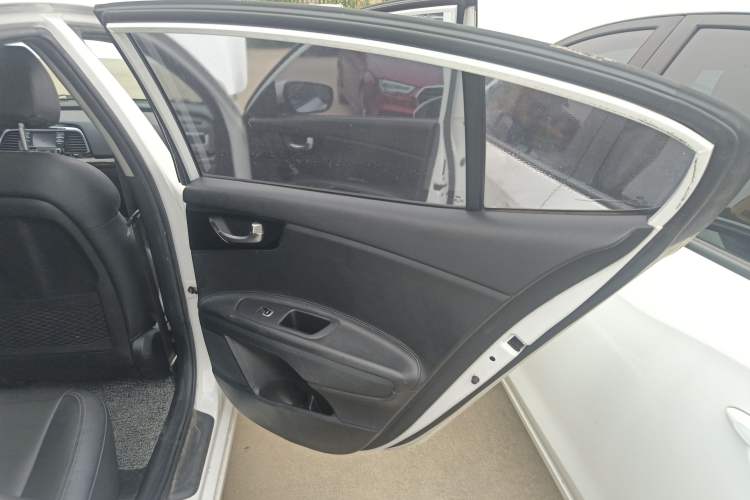Used Kia K4 2017 1.8L Automatic GLS Special Right Rear Door Interior