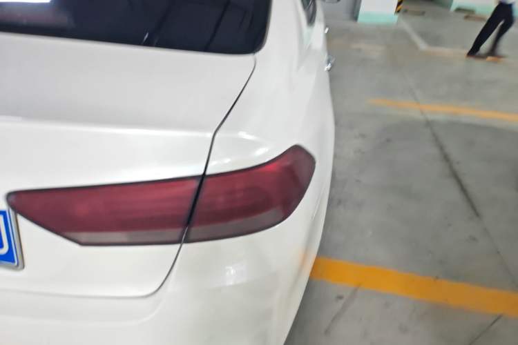 Used Kia K4 2017 1.8L Automatic GLS Special Right Rear Taillight