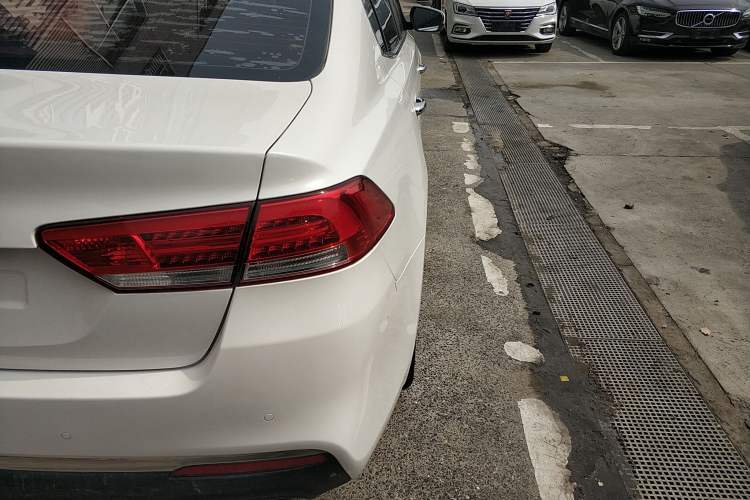 Used Kia K4 2017 1.8L Automatic GLS Special Right Rear Taillight
