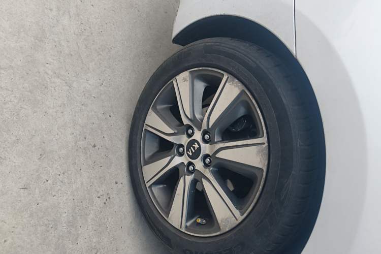 Used Kia K4 2017 1.6T Automatic T-DLX Turbo Right Rear Wheel Hub