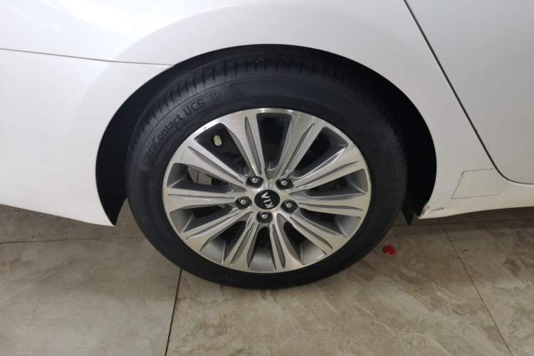 Used Kia K4 2017 1.8L Automatic GLS Special Right Rear Wheel Hub