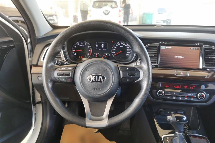 Used Kia K4 2017 1.8L Automatic GLS Special Steering Wheel
