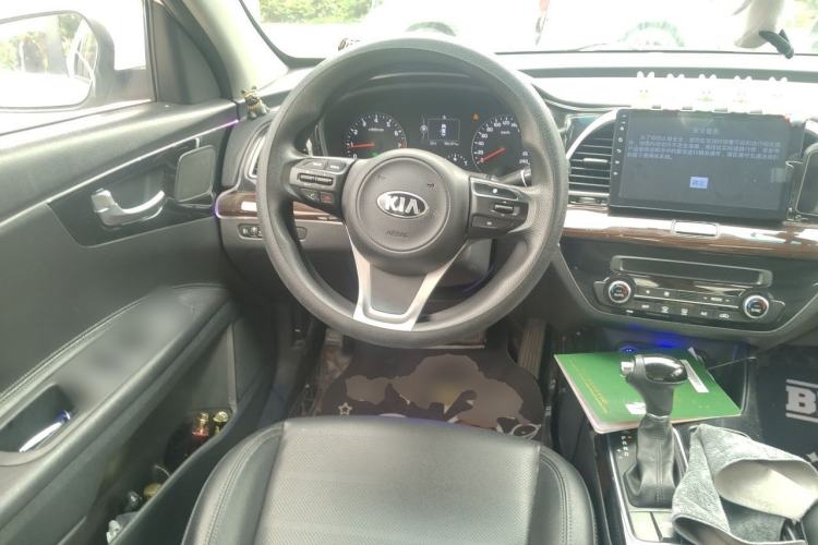 Used Kia K4 2017 1.8L Automatic GLS Special Steering Wheel
