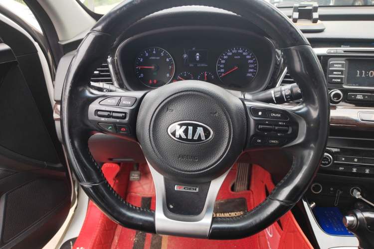 Used Kia K4 2017 1.6T Automatic T-DLX Turbo Steering Wheel