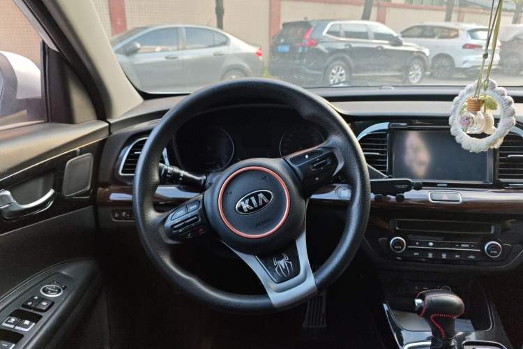 Used Kia K4 2017 1.8L Automatic GLS Special Steering Wheel