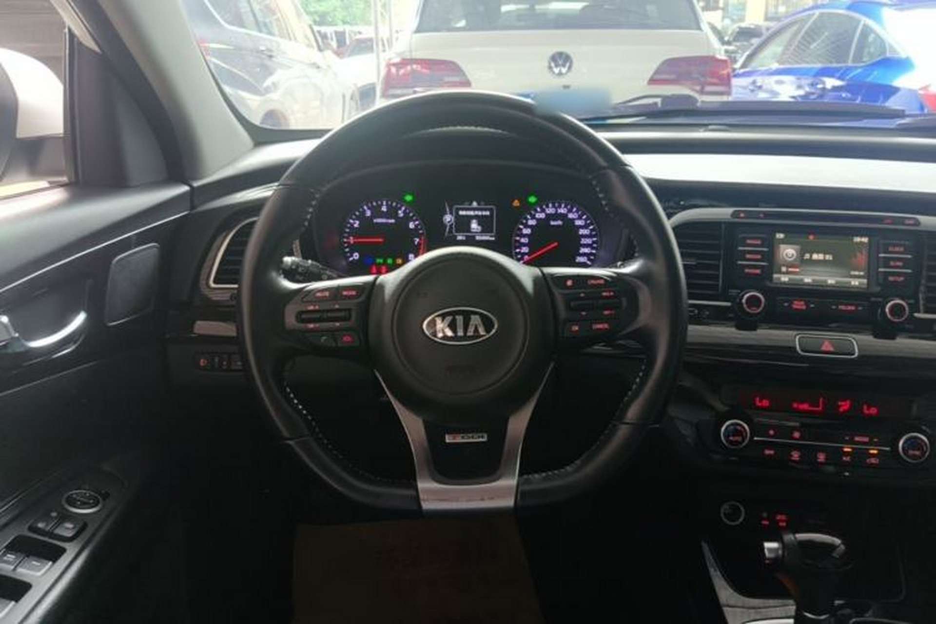 Used Kia K4 2017 1.6T Automatic T-DLX Turbo Steering Wheel