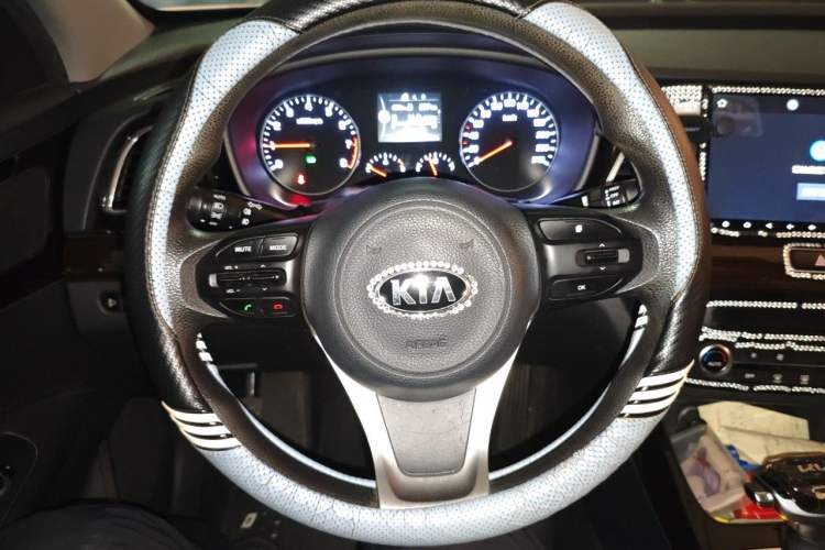 Used Kia K4 2017 1.8L Automatic GLS Special Steering Wheel